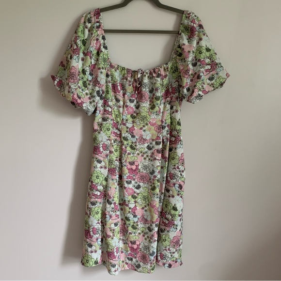 NWT BCBGeneration Smocked Floral Dress - Picture 2 of 8